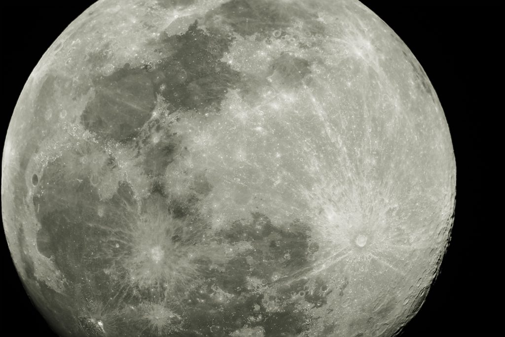 moon-2025-12-03
